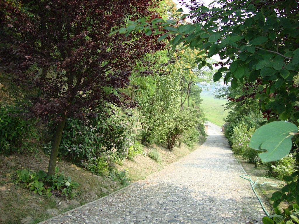 Cascina Nel Bosco Bed & Breakfast Moncucco Torinese ภายนอก รูปภาพ