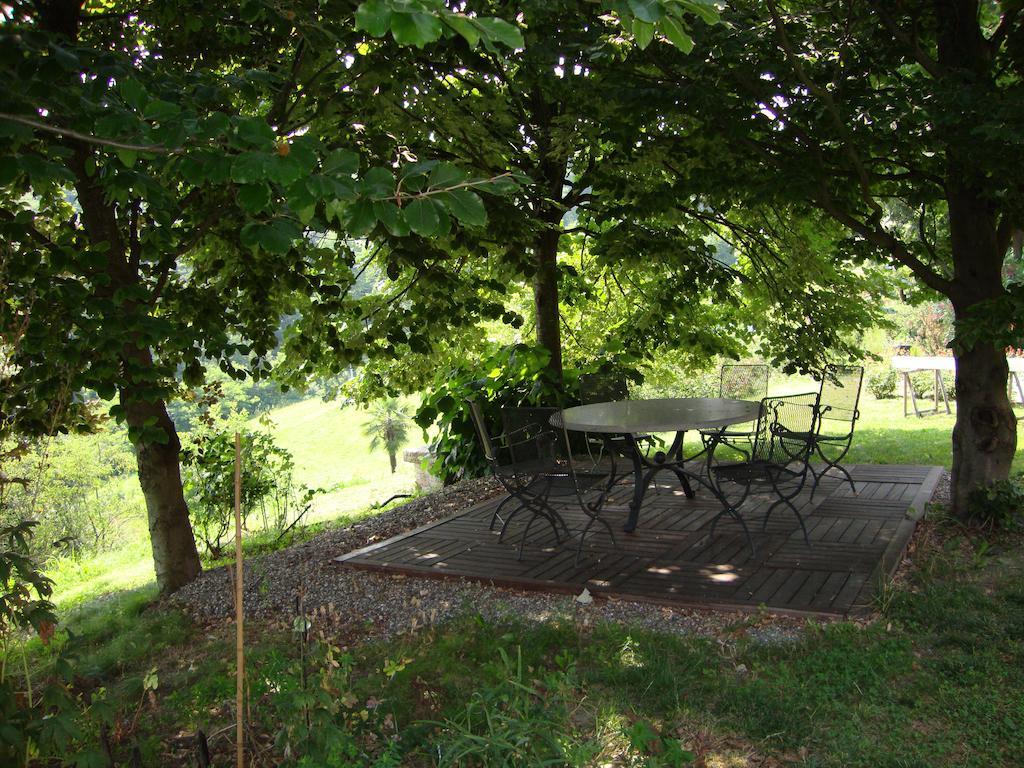 Cascina Nel Bosco Bed & Breakfast Moncucco Torinese ภายนอก รูปภาพ