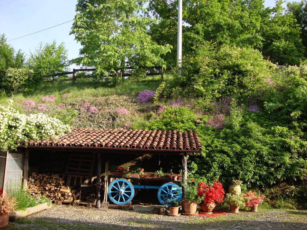 Cascina Nel Bosco Bed & Breakfast Moncucco Torinese ภายนอก รูปภาพ